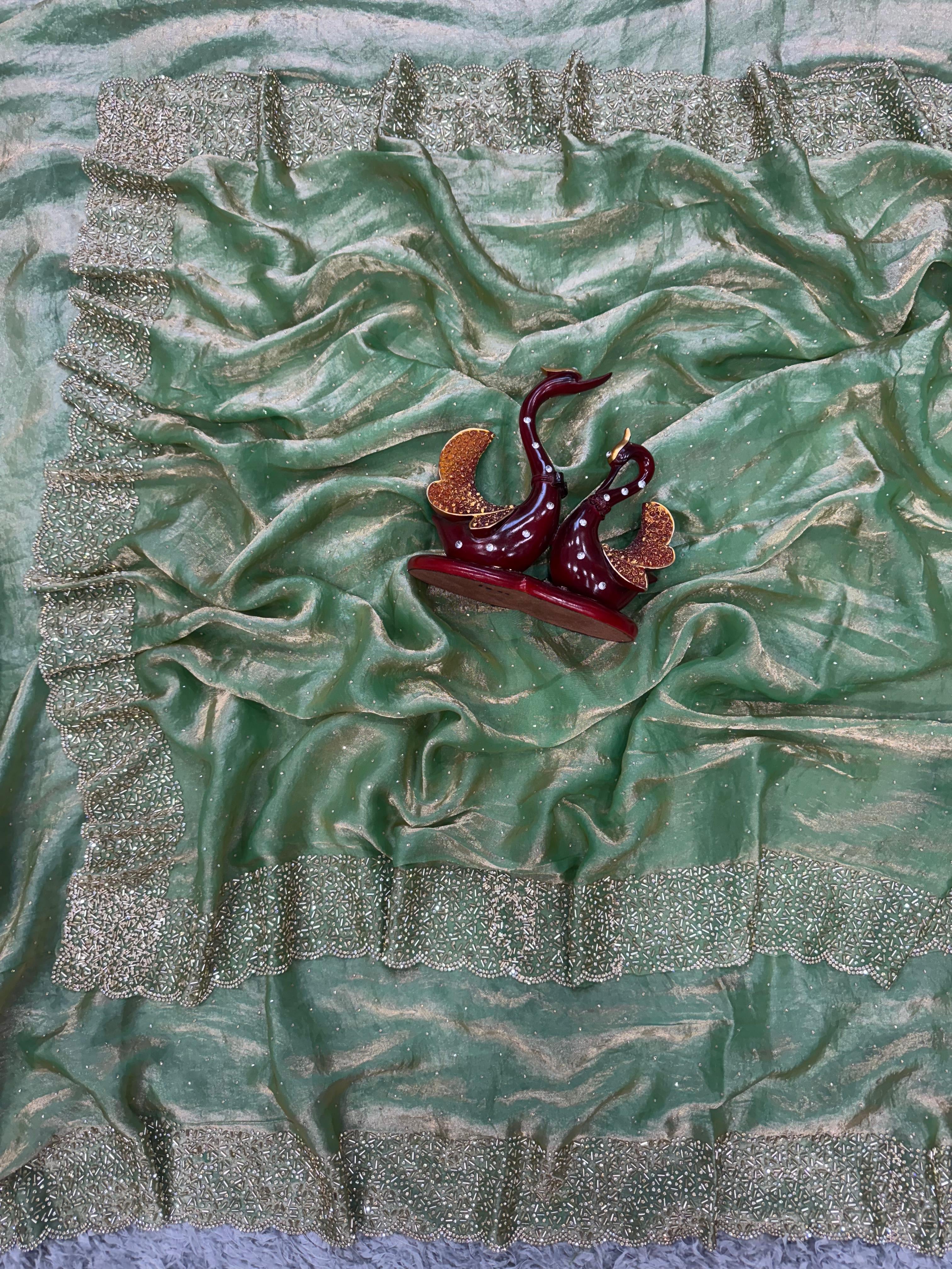 Aashvi shimmer Saree